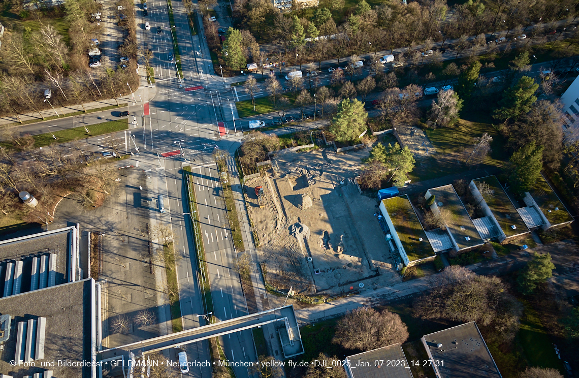 07.01.2023 - Luftbilder von der Baustelle an der Quiddestraße 'Haus für Kinder' in Neuperlach